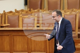 Парламент - извънредно заседание