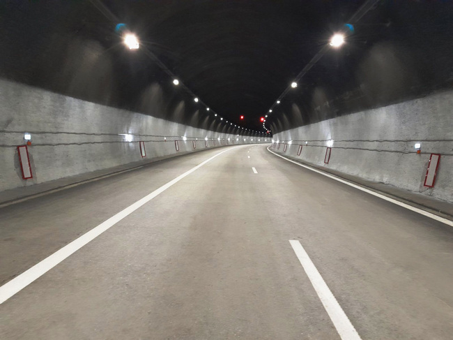 АПИ: Пуснато е движението без ограничения в тунел „Витиня“ на АМ „Хемус“