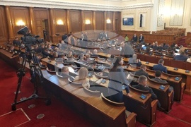 Парламент - извънредно заседание