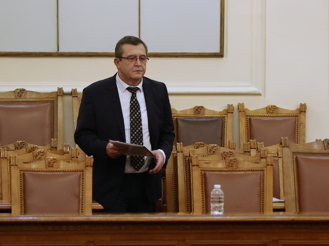 Усилията на МОН през отоплителния сезон са насочени към осигуряване на всички условия за нормален присъствен учебен процес
