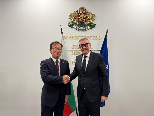 Министерство на туризма: Възможностите повече японски туристи да посещават България, обсъдиха министър Евтим Милошев и Н. Пр. Хисаши Мичигами, посланик на Япония в България