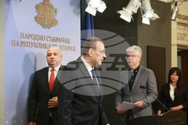 Депутати нечленуващи в политическа група - пресконференция