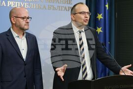 Народно събрание - Мартин Димитров - Радан Кънев - пресконференция