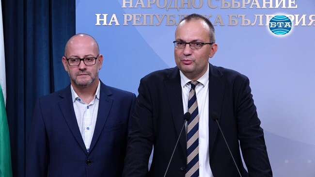 Мартин Димитров и Радан Кънев предупредиха за опасност да загубим безвъзмездно финансиране заради спряна обществена поръчка за митническо оборудване
