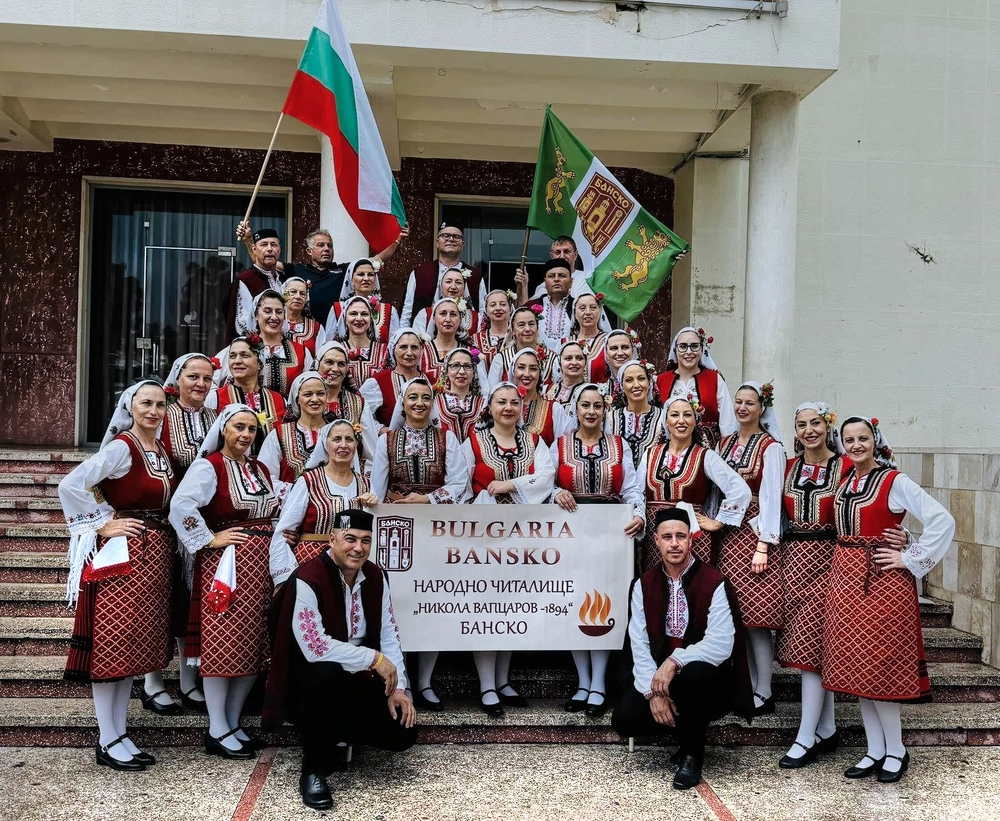 Община Банско: Самодейците от Банско с емоционално представяне на фолклорния фестивал в Дуръс, Албания