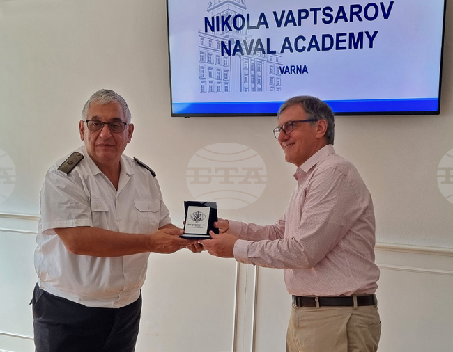 Варна - ВВМУ - почетен консул на България в Уругвай Игор Светогорски - посещение