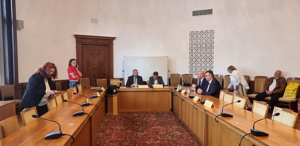 Парламент - Временна комисия за проучване на факти за нарушения на кмета на Доспат