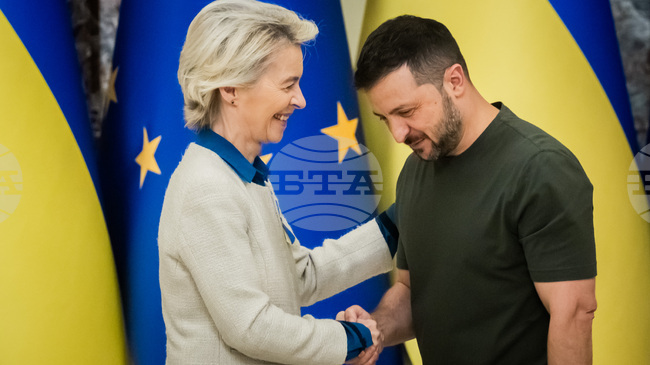 Председателката на ЕК Фон дер Лайен ще разговаря днес по телефона със Зеленски и други европейски лидери