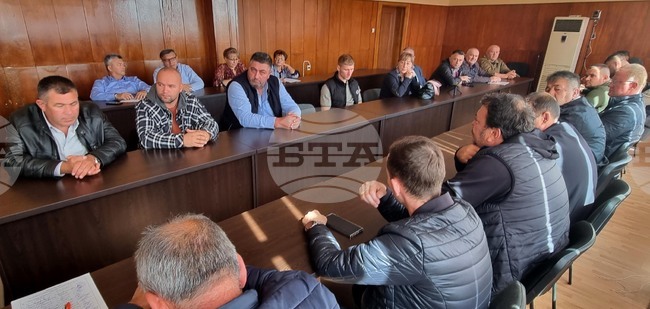 Общинският съвет в Каолиново гласува броя на самостоятелните и слети паралелки, както и отчет за изпълнението на бюджета на Общината