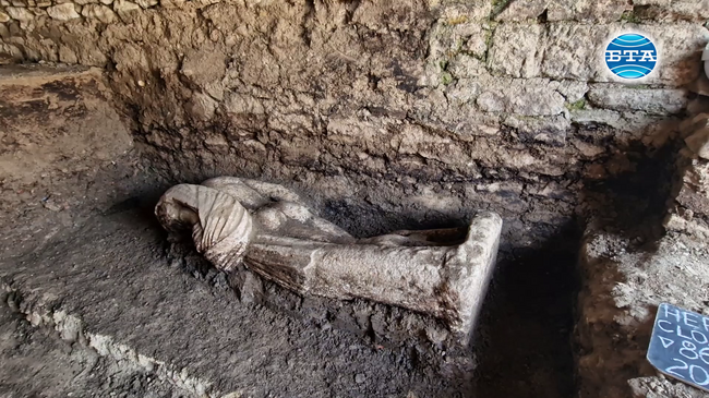 Още една мраморна статуя откриха в античния град Хераклея Синтика