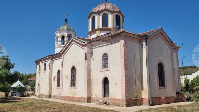 С литургия, курбан и родова среща в село Крушовене ще отбележат 140-годишнината на храм „Свети Архангел Михаил“
