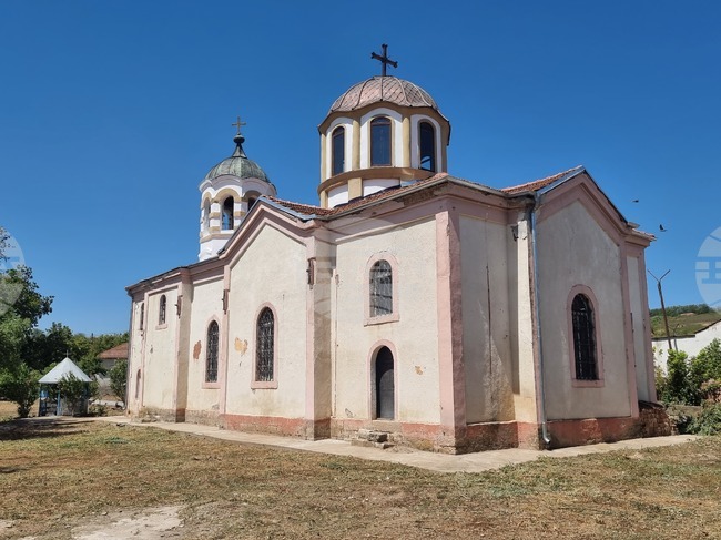 С литургия, курбан и родова среща в село Крушовене ще отбележат 140-годишнината на храм „Свети Архангел Михаил“