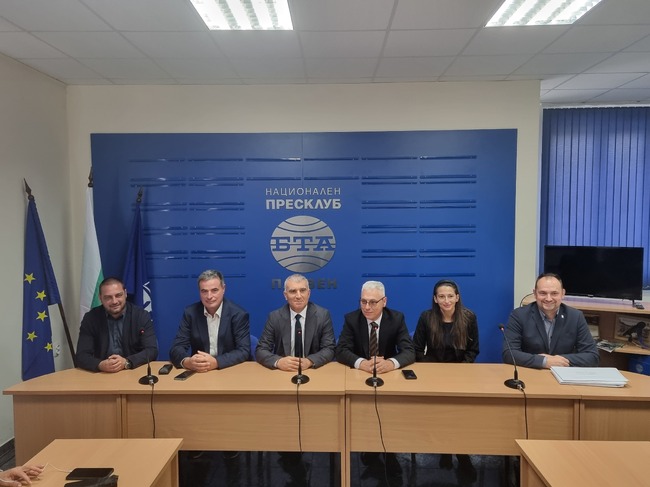 Пресконференция за представяне на листата с кандидати за народни представители на ПП "Възраждане" в Плевен