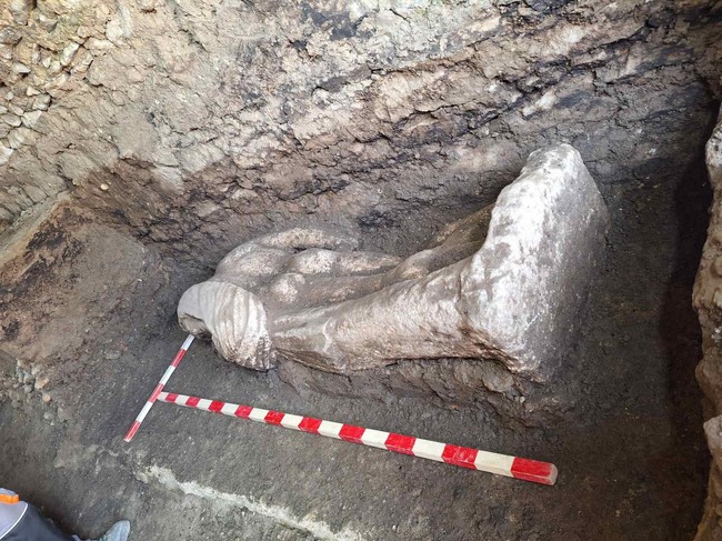 МК: Втора ценна статуя разкриха на Хераклея Синтика