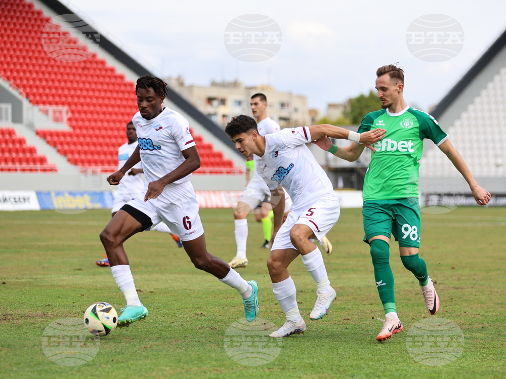 Септември трансферира дефанзивният халф Виктор Очаи в Израел