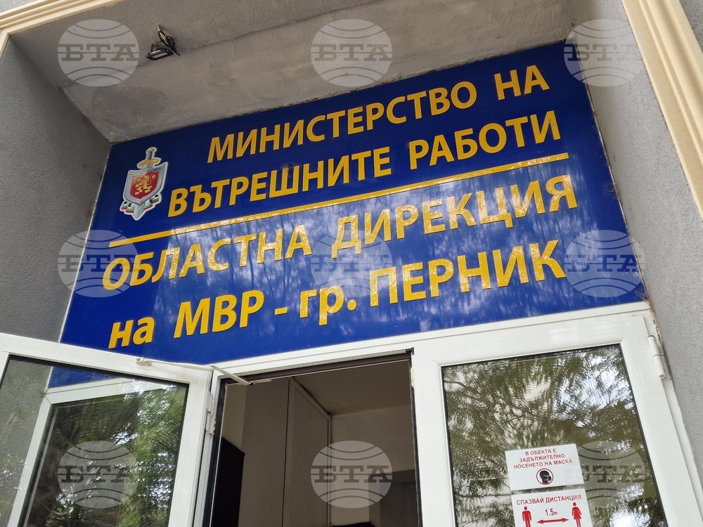 Починала е 56-годишната жена, която беше пребита от 17-годишен младеж през юли в Перник