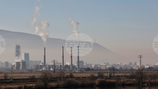 Части от София са без парно и топла вода поради аварии