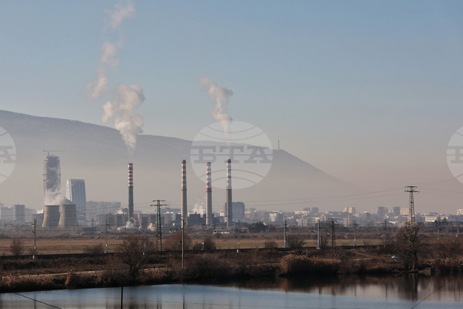 Части от София са без парно и топла вода поради аварии