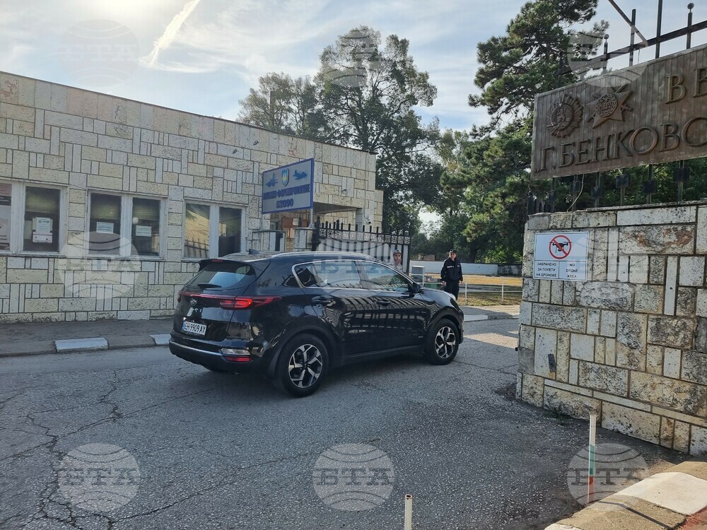 Долна Митрополия - поклонение - загинали пилоти