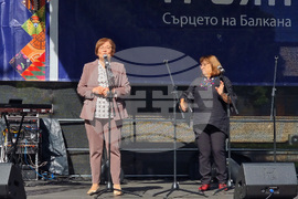 Троян - Български фестивал на сливата