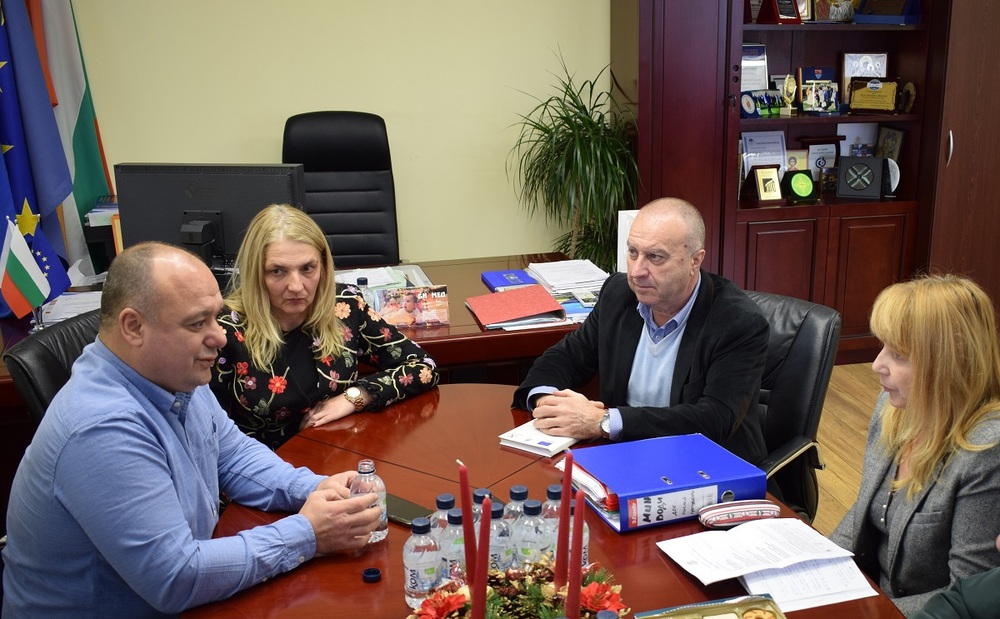 Работна среща в Община Видин със зам.-министър Петър Димитров за минералните извори