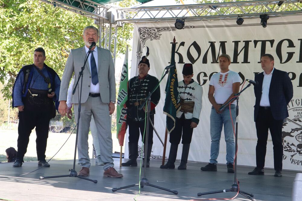 Драгомир Драганов: Традициите от миналото трябва да се предават на младото поколение, защото именно те ни определят като народ