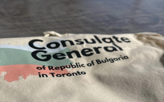 Кризисен щаб в българското Генерално консулство в Торонто следи ситуацията след авиокатастрофата на летище “Пиърсън”