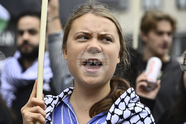 Грета Тунберг чете в Сараево имена на деца, убити в Газа 