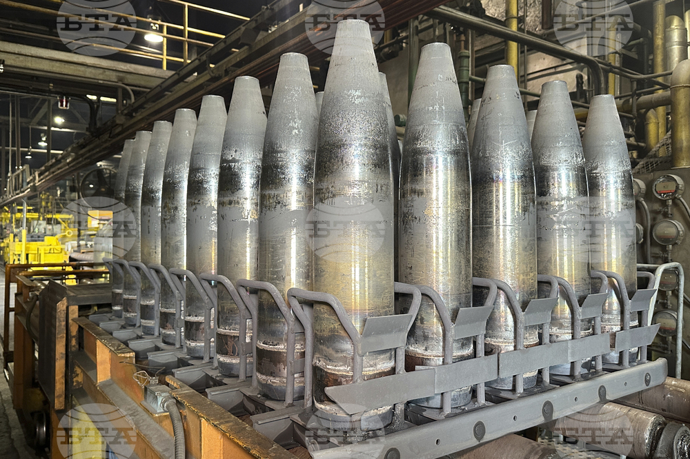 Севернокорейските доставки на артилерийски снаряди за Русия са спаднали с повече от наполовина, съобщи украинското военно разузнаване