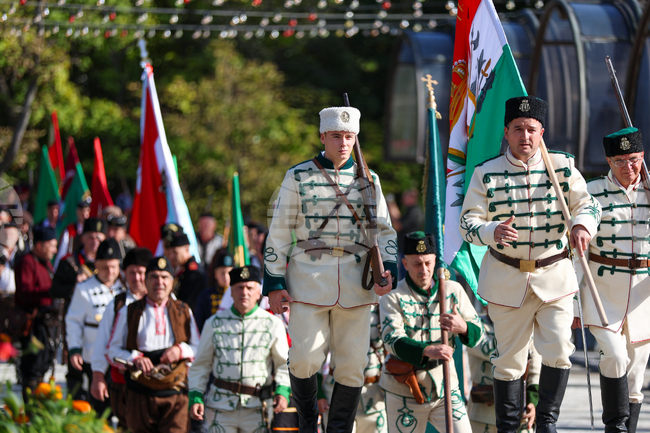 Благоевград - „За честта и славата“ - парад на знамена