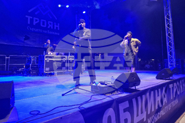 Троян - Орешак - Български фестивал на сливата - концерти - конкурси