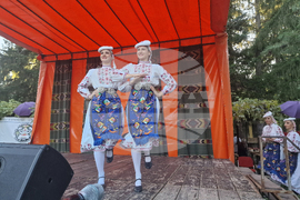 Троян - Орешак - Български фестивал на сливата - концерти - конкурси