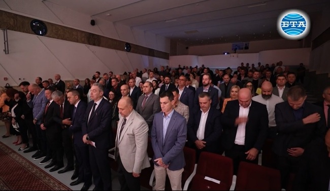 С тържествена сесия на общинския съвет и изложба община Цариброд в Сърбия отбеляза празника си