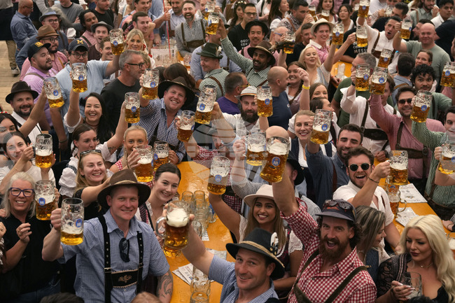 Без специален кодекс за поведение на Октоберфест за футболистите на Байерн Мюнхен