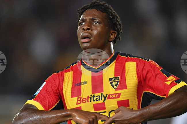 Манчестър Юнайтед представи Патрик Доргу