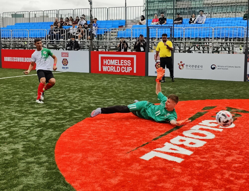 „Отбор на надеждата“ оглави Група А на Homeless World Cup 2024