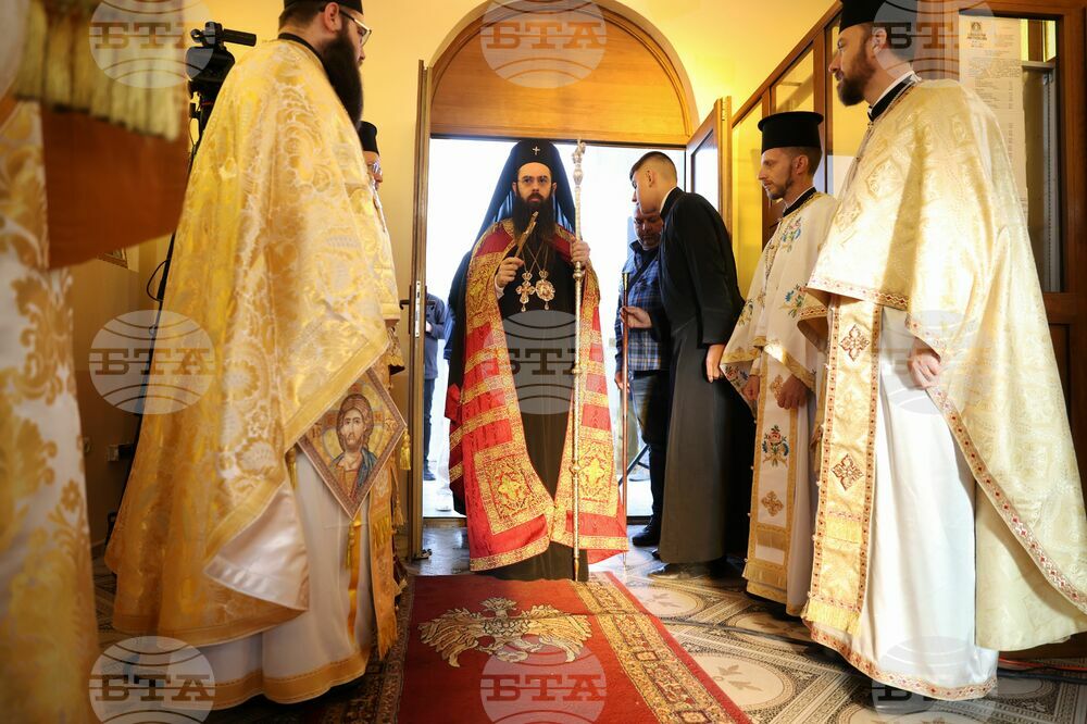 Средец - Сливенски митрополит Арсений - храм - освещаване