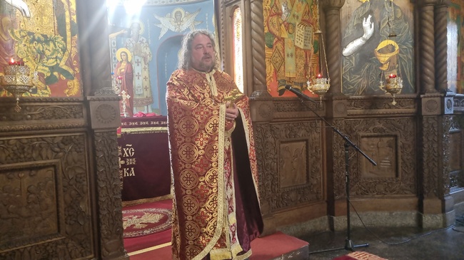 Нашият избор е важен, но Божията благодат е тази, която допълва това, което ни липсва, каза на миряните от Търговище отец Бисер Христов