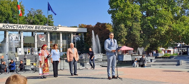 С церемония и концерт в Пазарджик отбелязаха 116 година от обявяването на Независимостта на България