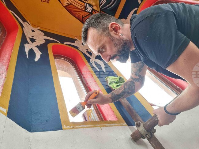 Село Нови чифлик - иконопис - храм