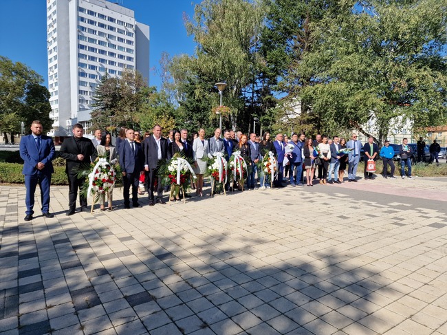 Перник отбеляза тържествено 116-ата годишнина от обявяването на Независимостта на България