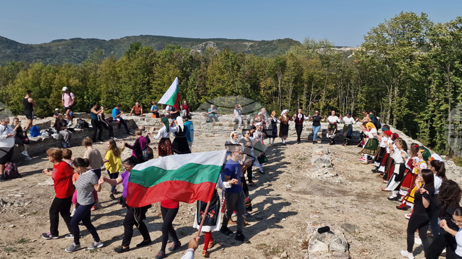 Фолклорна инициатива и младежки рок концерт подготвят в Търговище за Деня на независимостта