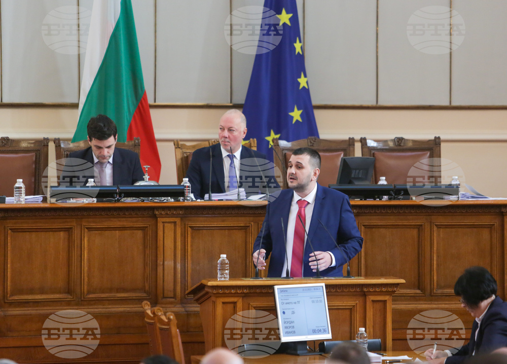 Парламентът удължи работното си време до приемане на проект на решение за създаване на временна комисия за Пловдивския панаир