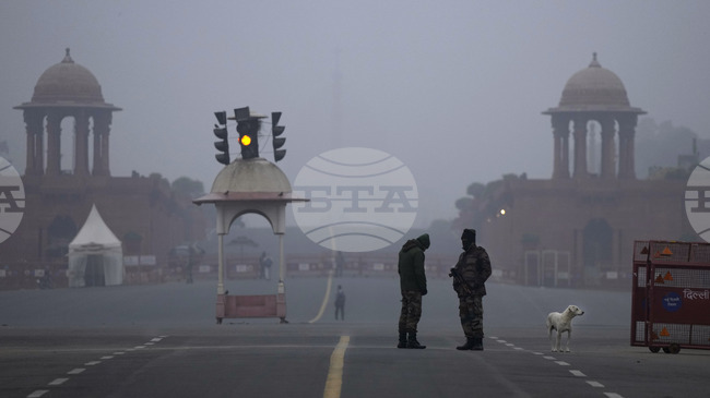 ПТИ: В Делхи се проведоха изпитания за изкуствено предизвикване на дъжд като средство за пречистване на въздуха 