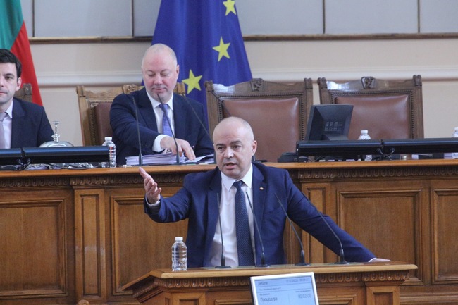 Свиленски: Нека се знае! ГЕРБ, ДПС, ДБ и БВ не допуснаха до гласуване увеличаването на заплатите