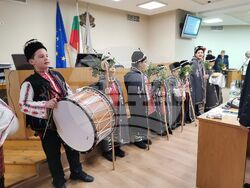 Снимка: Общински съвет - Плевен - С коледарски поздрав започна последното за годината заседание на Общински съвет - Плевен