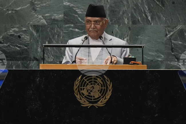 Комисия в Непал поиска да бъде потърсена отговорност на сваления от власт премиер Кхадра Оли заради смъртните случаи на протестите в страната