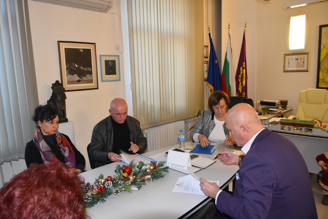 Община Ловеч отпусна безлихвен заем на СУ „Св. Климент Охридски“  