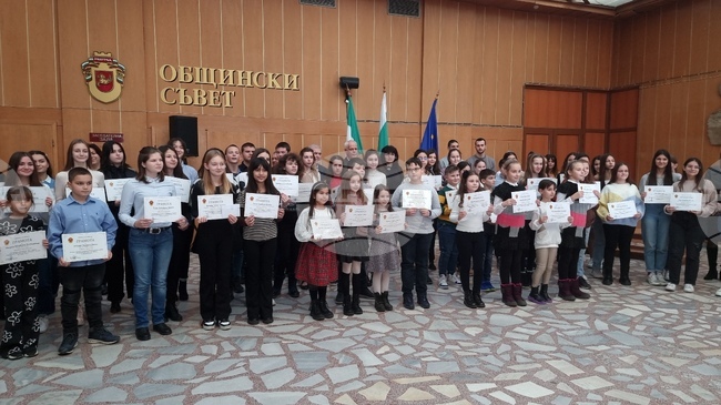 Разград - талантливи деца - стипендии