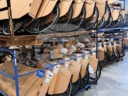 Министър Пулев връчи договор за насърчителни мерки за над 1,5 млн. лв. на компанията „Е-Велокс“